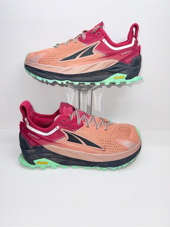 Altra Shoes - Altra Women's Olympus 5 Trail Shoes - Coral Peach & Magenta